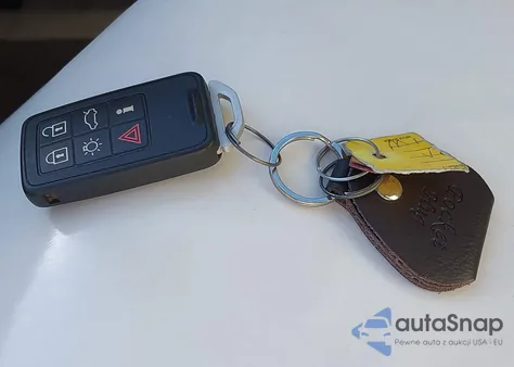 2013 Volvo Xc60 3.2 Premier z USA, uszkodzony, nr VIN YV4940DZ4D2420632